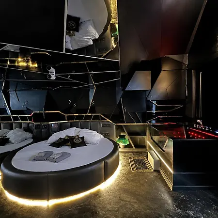 Apartman Diamond Duck Luxury - Jacuzzi - Romantic Loft *